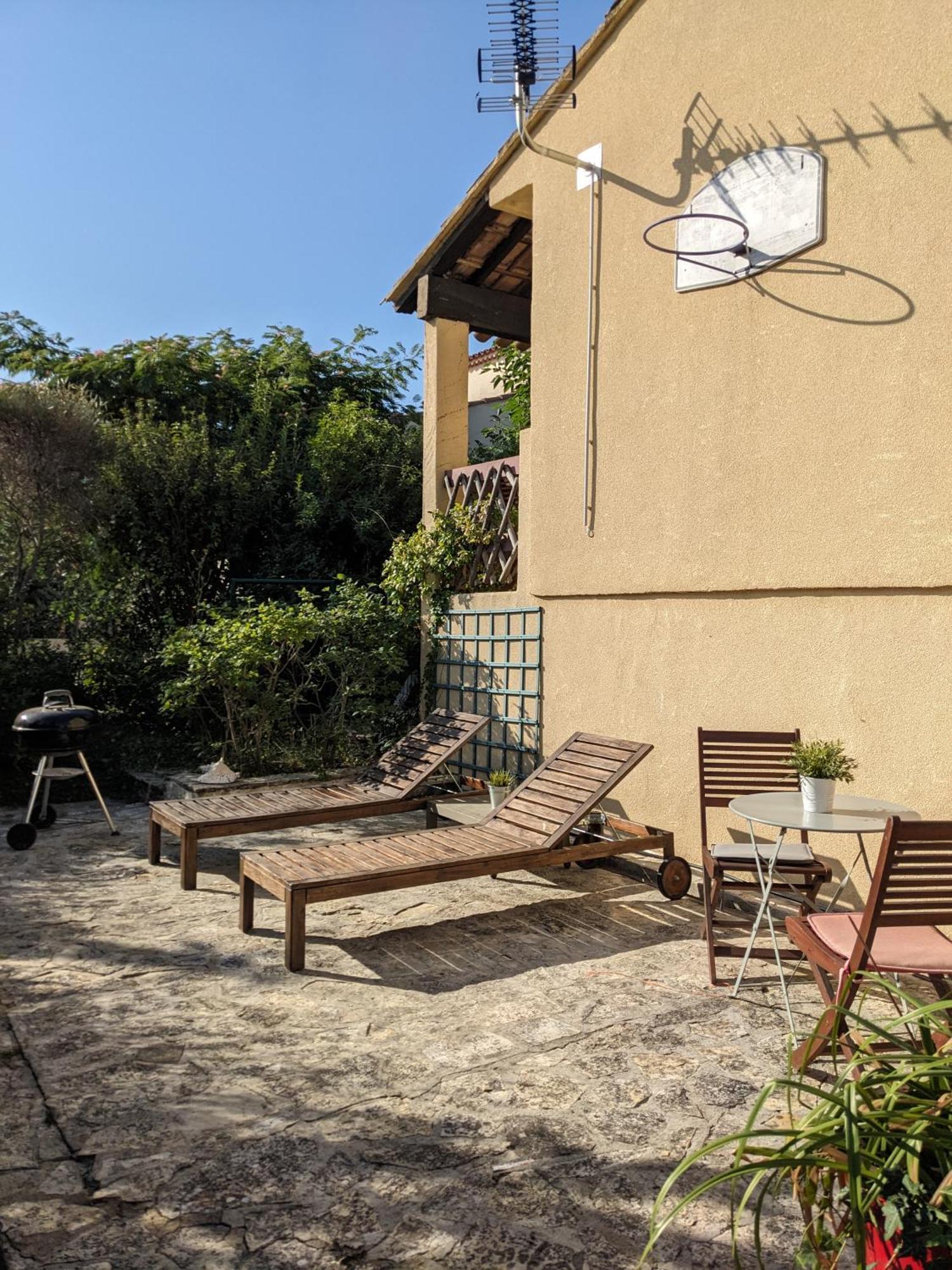 Le Dindouleto Apartment Peynier Exterior photo
